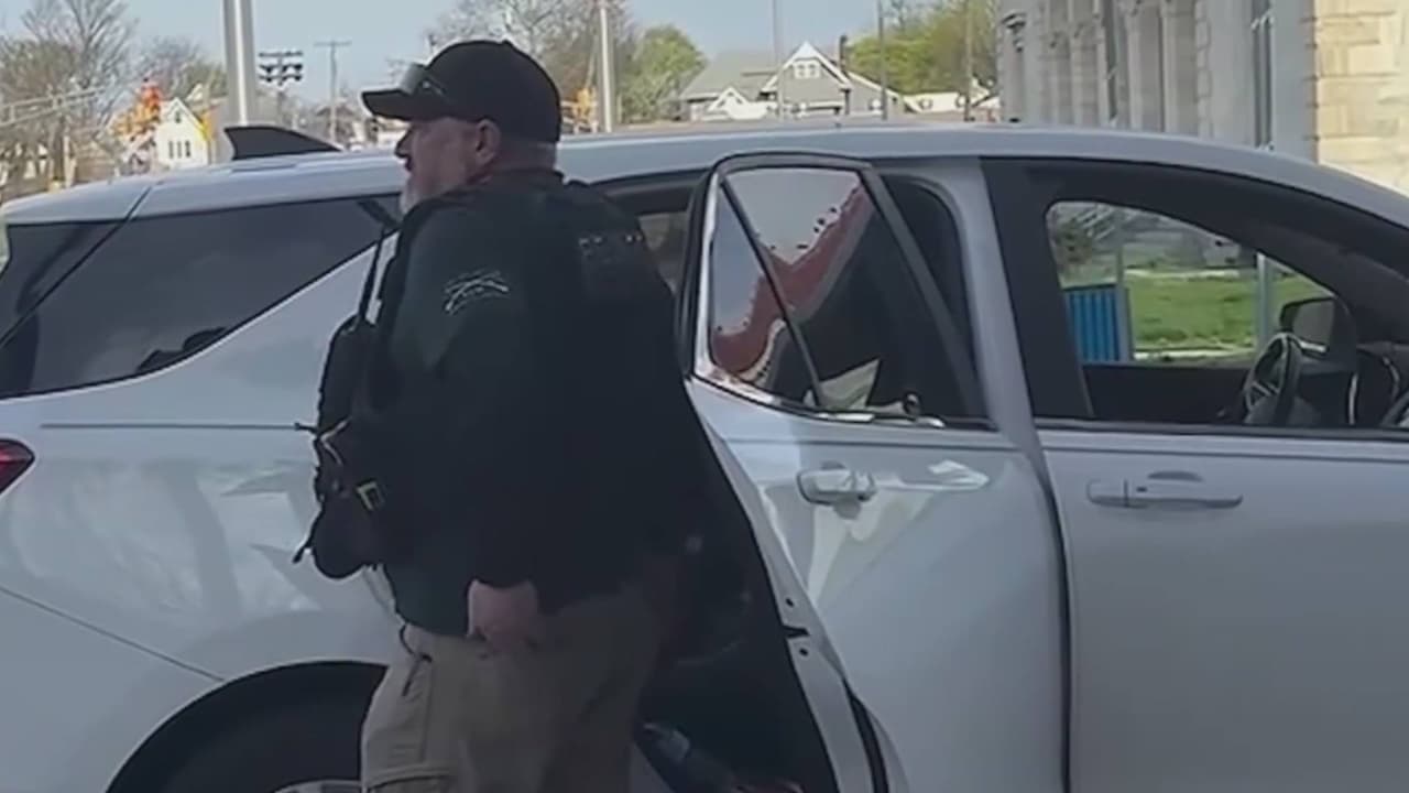 Video: Ciudadana estadounidense denuncia haber sido esposada violentamente por agentes de ICE frente a sus hijos