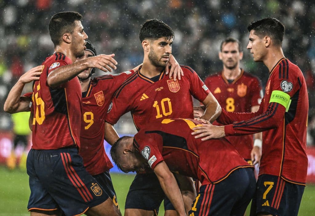 Ferran Torres y Yeremy Pino sustituirán a Dani Olmo y Marco Asensio en España
