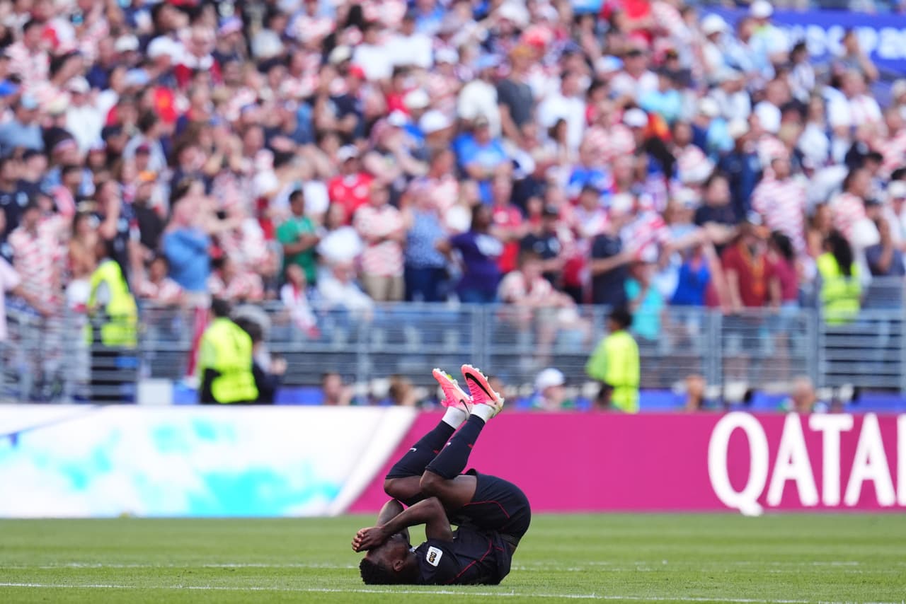 Folarin Balogun, de Estados Unidos, reacciona tras el tercer gol de Bélgica durante el partido de octavos de final de la Copa del Mundo en Seattle, el lunes 6 de julio de 2026.