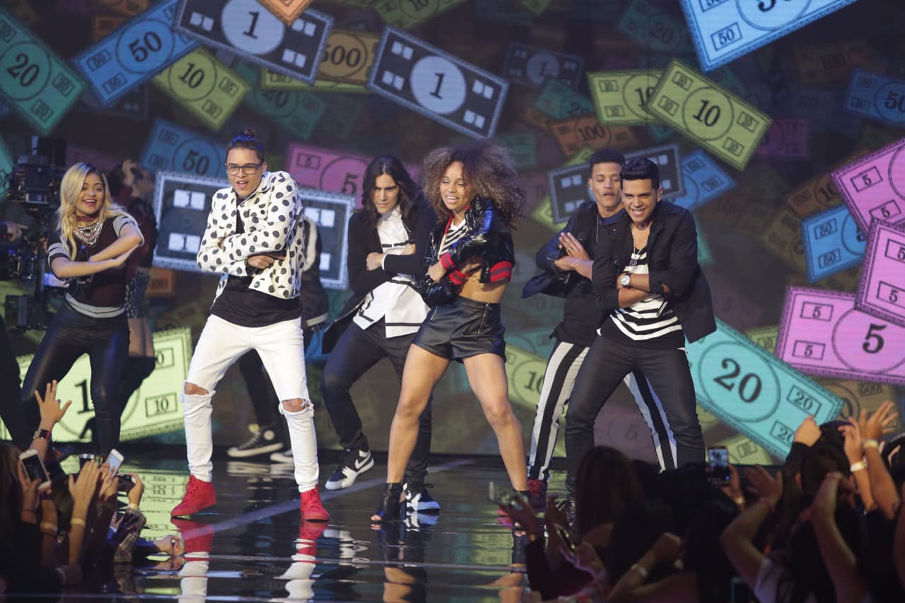 Durante uno de los opening del show vimos cómo se destacaba entre sus compañeros cantando “Cheap Thrills” de Sia Ft. Nicky Jam y Sean Paul.