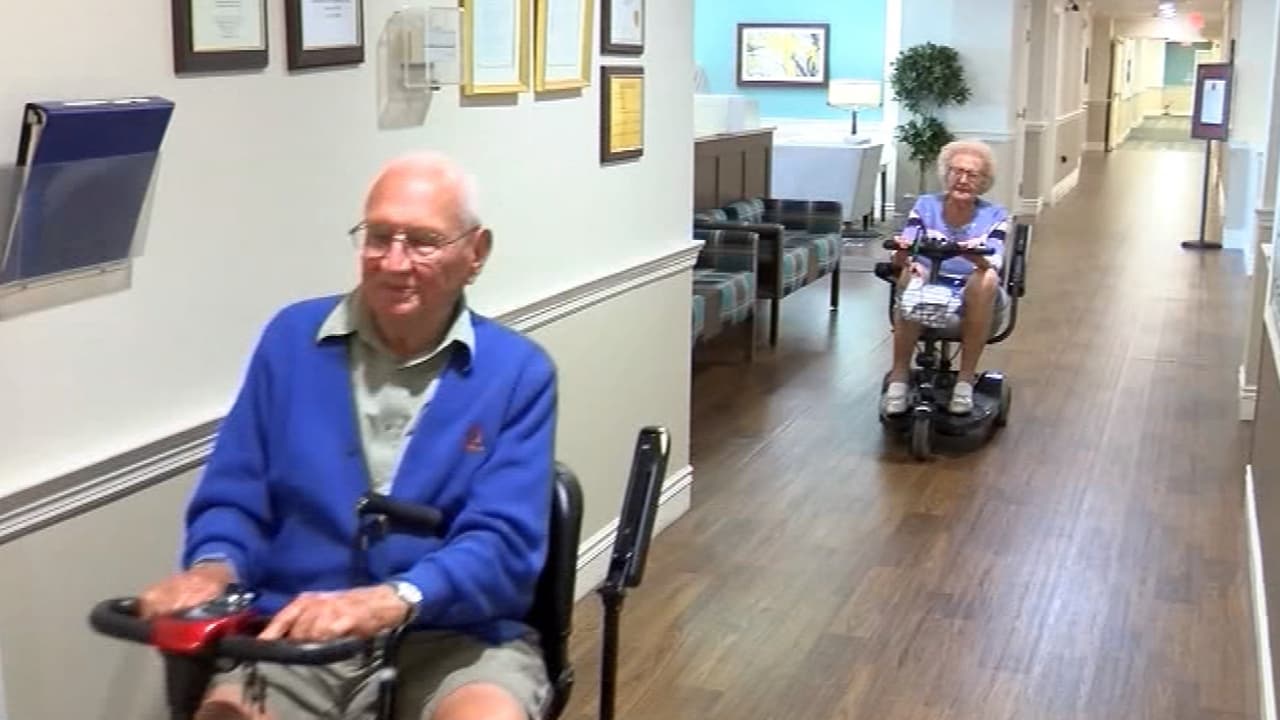 Recién casados a los 100 años, la historia de Phyllis y John Cook