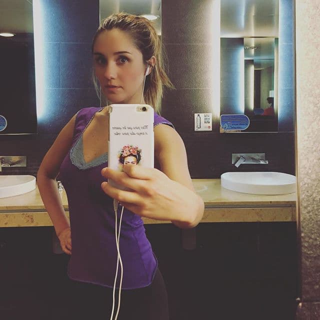 Por el momento se encuentra enfocada en su carrera. Se preocupa por mantenerse siempre en forma, al menos eso es lo que vemos en las fotos que comparte en sus redes sociales.