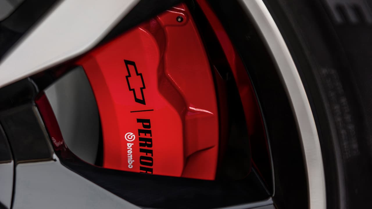 2018 Chevrolet Tahoe RST Brembo brake package