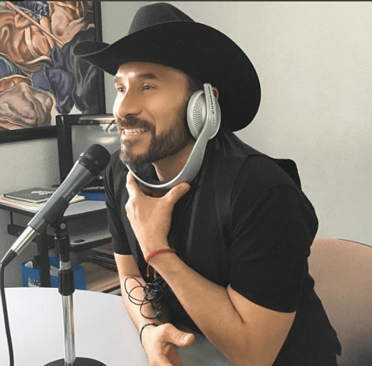 Luis Manuel siempre está en constantes entrevistas para promocionar sus proyectos y deleitar al público con su talento.
<br>