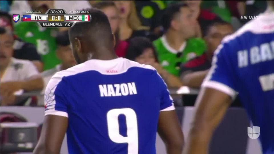 Tiro desviado de Duckens Nazon