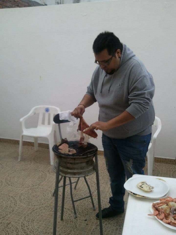 Con el paso de los años, 'El compa Cheque' comenzó a sentir estragos en su salud debido a la obesidad que padecía, hasta que estuvo a punto de caer en un coma diabético que casi le cuesta la vida.