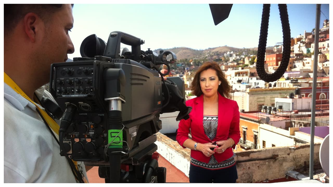 Esa, confiesa, es una responsabilidad que mantiene: “Sigo aspirando a que mis reportajes, le sirvan al menos a una persona: sea porque le di una buena información, o porque la estremecí y pensó que tenía que buscar ayuda. Con que a una persona le cause alguno de estos efectos, estoy feliz”.