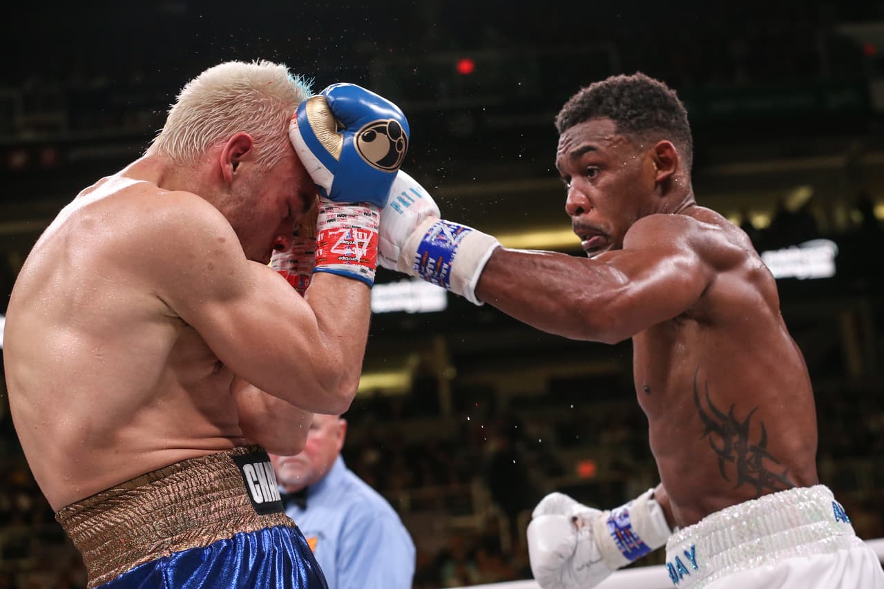 Julio César Chávez Jr cayó ante Daniel Jacobs