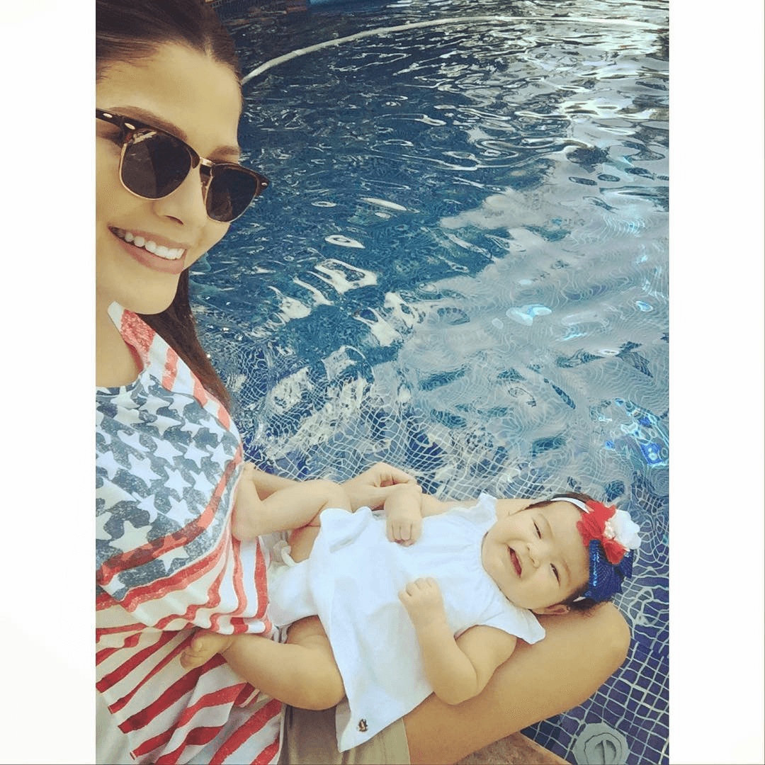 "Feliz día de la Independencia���� @ElDiarioDeGiulietta", expresó Ana Patricia. (4 Julio, 2015)