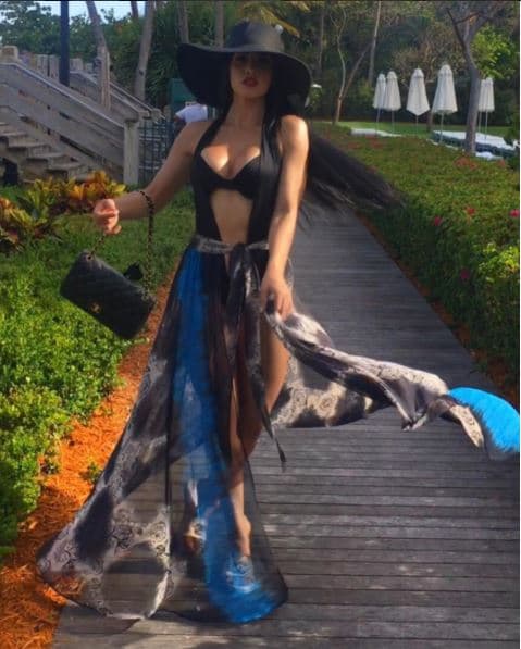 La actriz se puso algo nerviosa al ser interrogada sobre sus intenciones de tener una pareja sentimental: “(Por ahora) estoy dedicada a mis estudios y mi carrera”, dijo durante la entrevista con el programa 
<i>Hoy</i>.