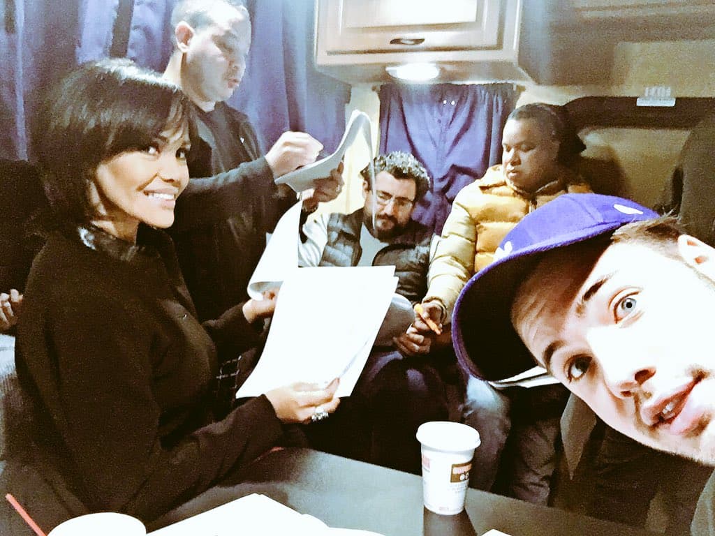 William Valdes: "Buenos días. Ya estamos reunidos desde #NY vamos en vivo a las 7am desde el @circovazquez". (Noviembre 13, 2015)