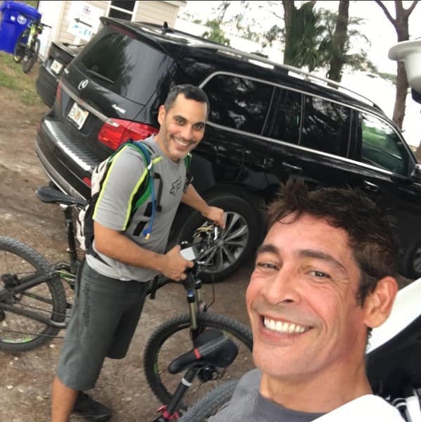 Johnny Lozada tiene una adicción. Le encanta el ciclismo de montaña y disfrutar del aire libre y los senderos. (Octubre 1, 2016)