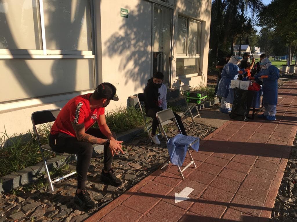 Los futbolistas de Chivas respetaron la 'Susana Distancia' decretada por el gobierno de México.