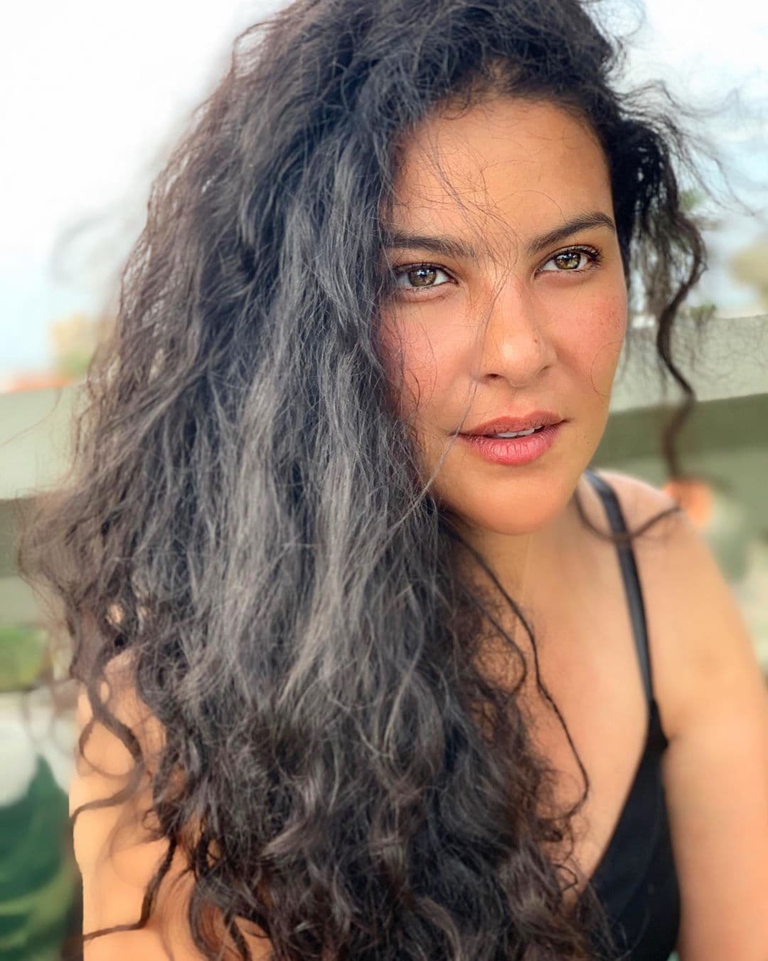 "Que poca tolerancia tiene la gente o que valientes se vuelven en redes sociales. Revísense primero antes de juzgar o señalar a otro cuando mi única intención era halagar a mi amigo a quien quiero mucho", citó el medio de comunicación en su sitio online.