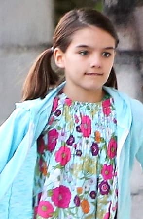 Tal parece que sus tonalidades favoritas para vestir son los colores vivos, así como los colores pastel.