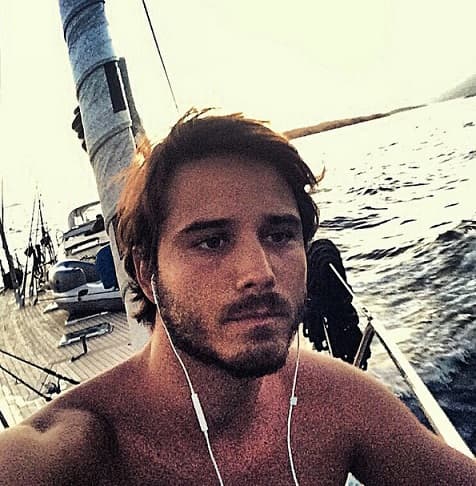 Así como de escuchar música mientras navega en barcos y yates.