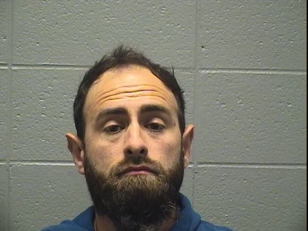 El oficial Victor Guebara también enfrenta cargos por el mismo caso.