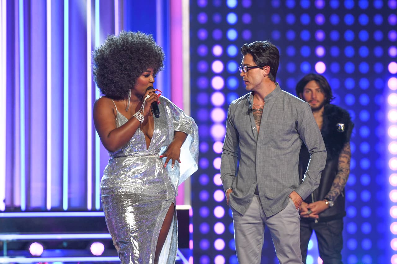 Así fue como Llane se convirtió en la primera estrella ganadora de Tu Cara Me Suena y como dictan la dinámica del show, la fundación No More que representa ganó 5,000 dólares gracias a su participación y primer lugar.