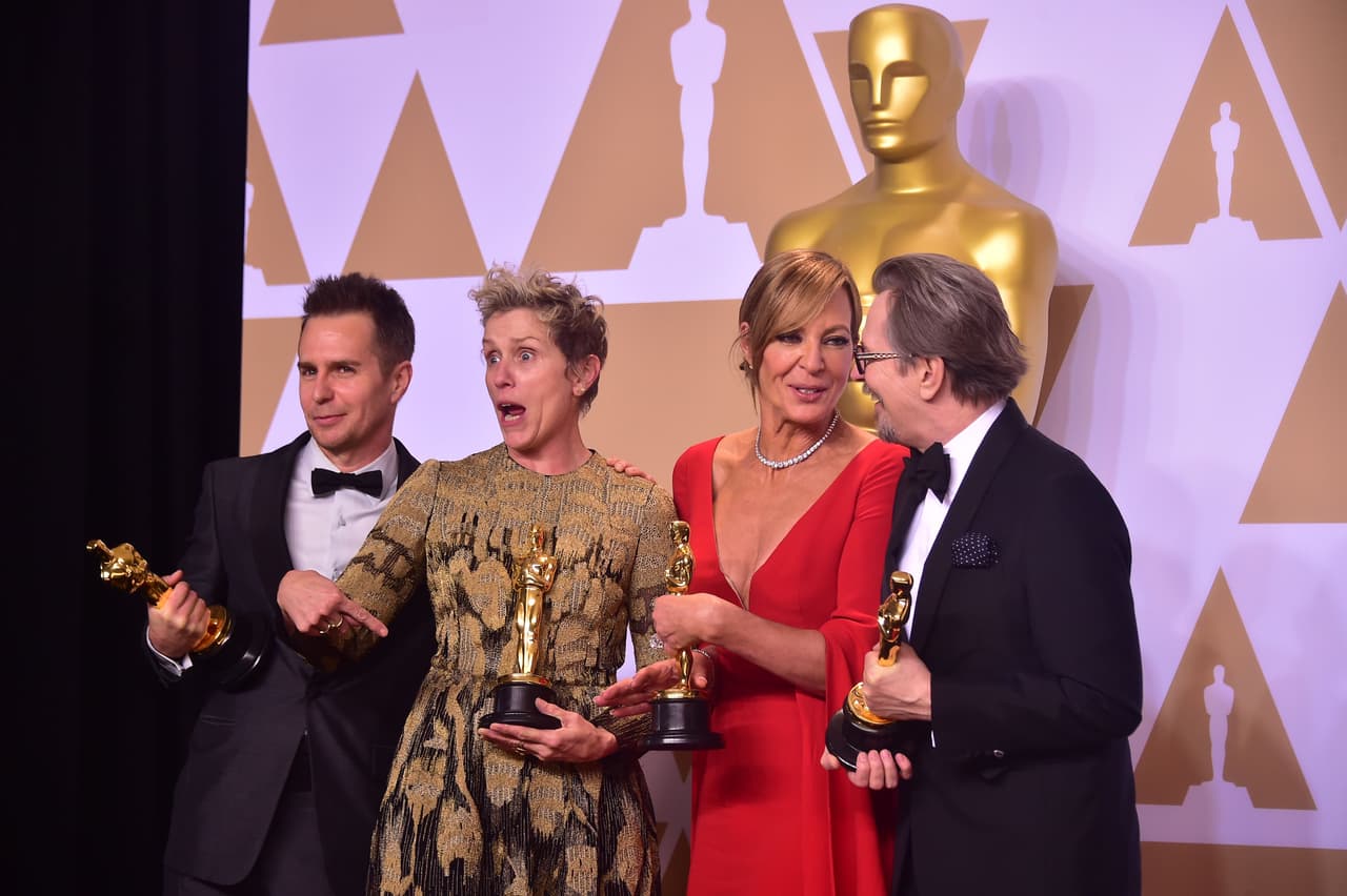 Arrestan a un hombre en Los Ángeles por robarse la estatuilla del Oscar de Frances McDormand