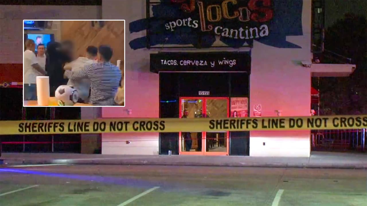 Queda registrada en video la pelea en la que mataron a un hispano en el bar Ojos Locos en Houston 