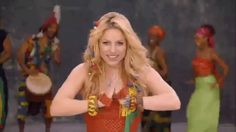De acuerdo con información de
<b><a href="https://www.univision.com/entretenimiento/asi-se-enamoraron-shakira-y-pique-la-historia-detras-del-waka-waka" target="_blank">Univision Entretenimiento Digital</a></b>, en ese momento Shakira había terminado una larga relación con Antonio de la Rúa, con quien había estado por casi 9 años.