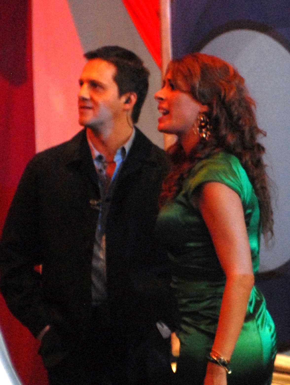 Llegaron a comprometerse e incluso a planificar la boda, pero en 2011 anunciaron su separación. Con esta ruptura, ya eran cuatro las veces que Gali 'devolvía' anillos de compromiso. Aunque Gali nunca ha dicho cuántos anillos de verdad ha vuelto, en 2013 dijo en entrevista al diario a 'La Opinión': “Yo soy como los caballeros, no tengo memoria, pero creo que de todo lo bueno y lo malo se aprende. Me queda claro porqué tuve que pasar por diversas situaciones en mi vida, sé que aprendí de cada persona, entiéndase familia y noviazgos”. De hecho, una serie de televisión, 'Cásate conmigo… mi amor', de manos de la productora mexicana Carmen Armendáriz, se habría inspirado en las historias de Galilea.