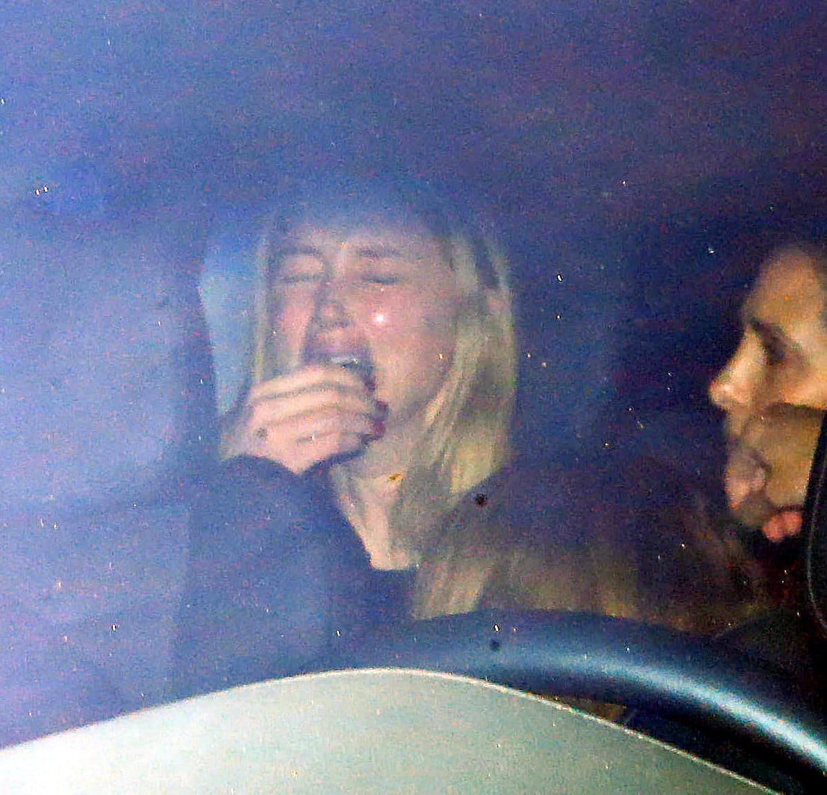 Y ahí dentro, no pudo más y estalló en llanto.