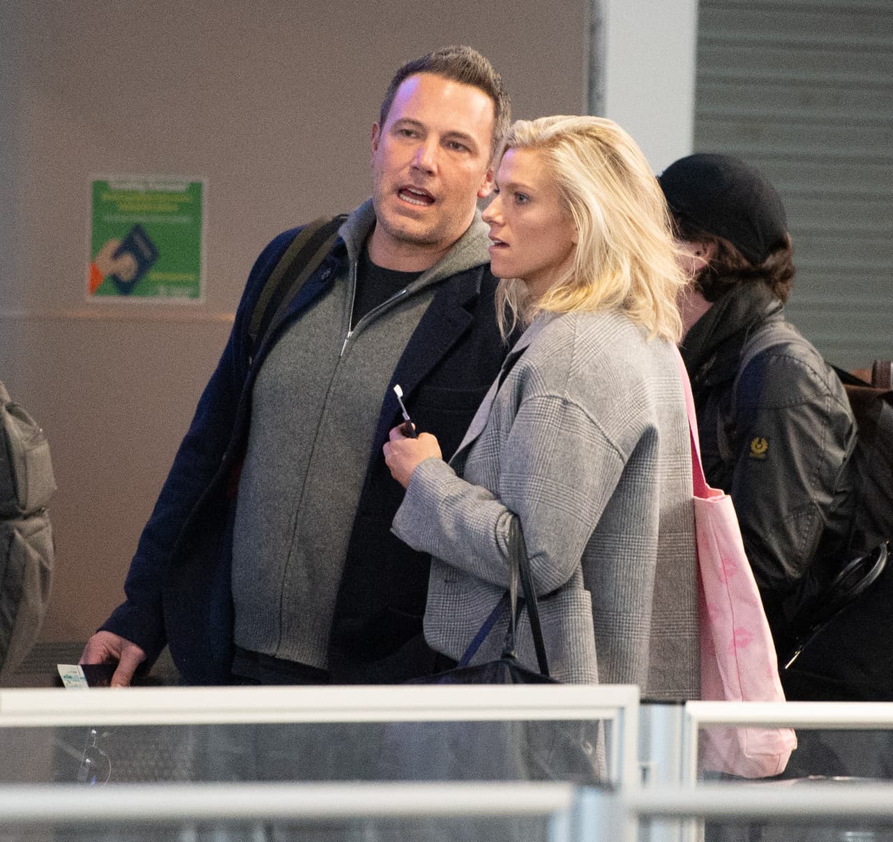 La revista Elle la describió en mayo de 2018 como una mujer "cálida, rápida y abierta, y solo se muestra 
<b><a href="https://www.elle.com/culture/movies-tv/a20066561/lindsay-shookus-profile-june-2018/" target="_blank">cautelosa cuando habla de su vida personal</a></b>". 
<br>