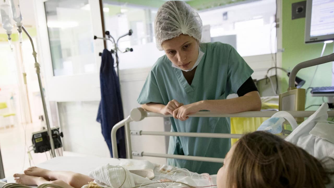 Salas de emergencias, saturadas por casos del virus sincitial respiratorio: te contamos cómo identificar síntomas