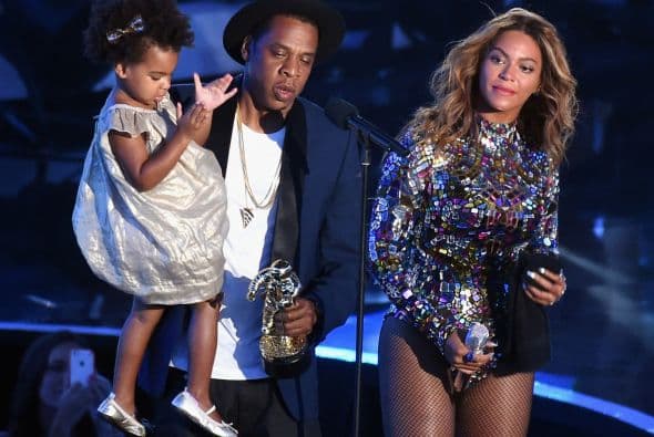 'Bey' estaba muy feliz por esta grata sorpresa, y el memorable momento fue uno de los mejores de la noche.