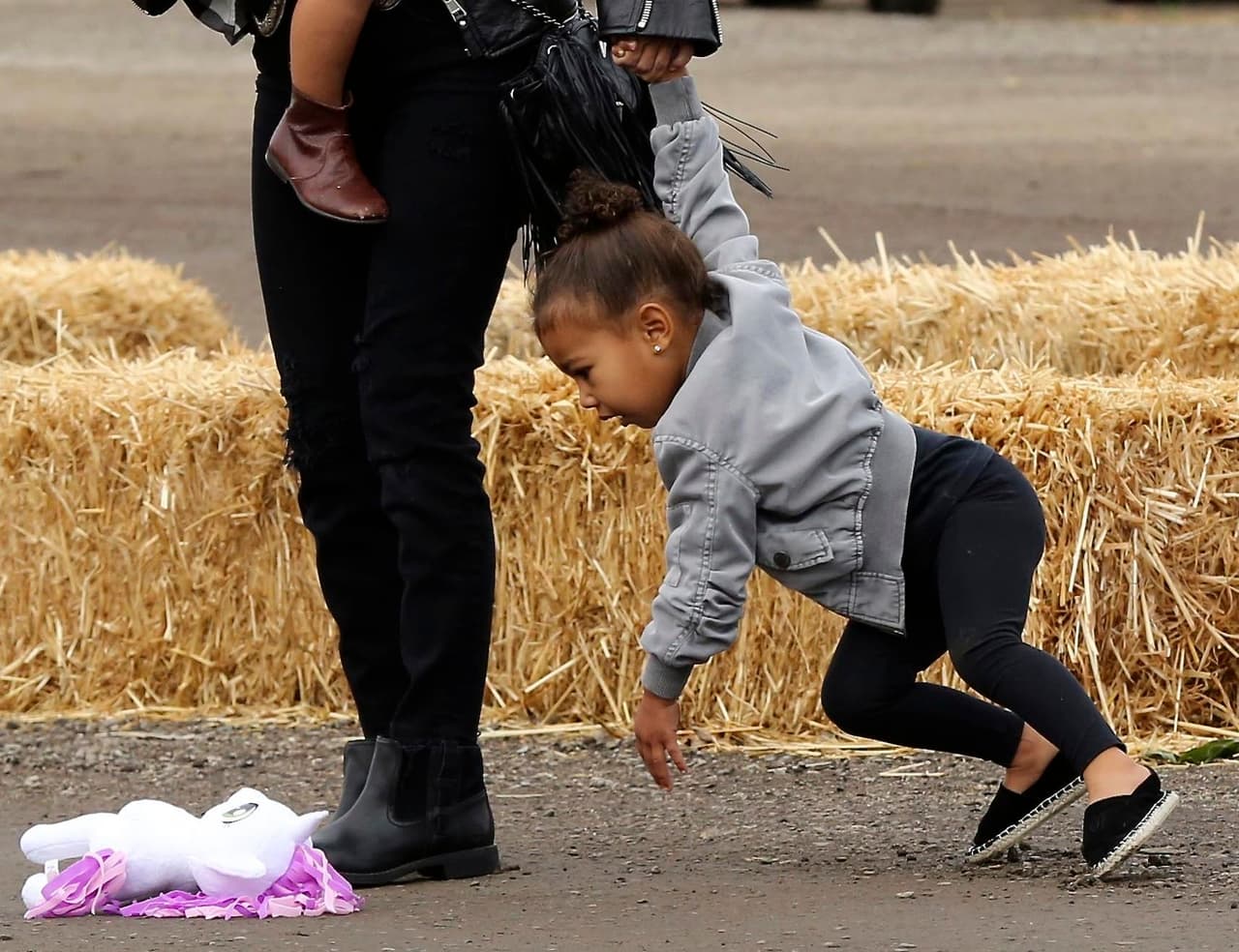 Nori se puso de pie.