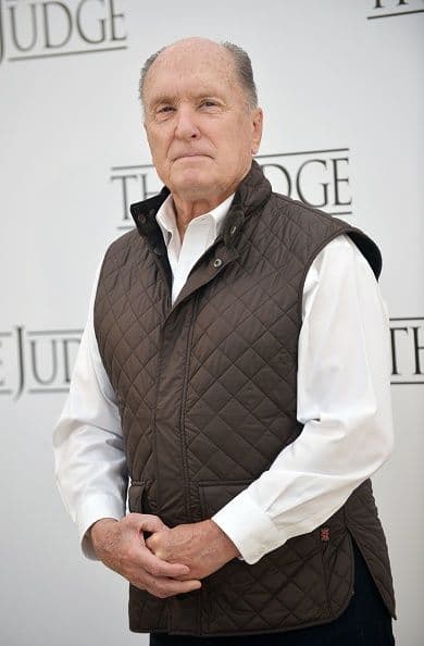 Robert Duvall, , ganador de un Premio "scar al mejor actor en 1983, un Premio Emmy y cuatro premios Globo de Oro.