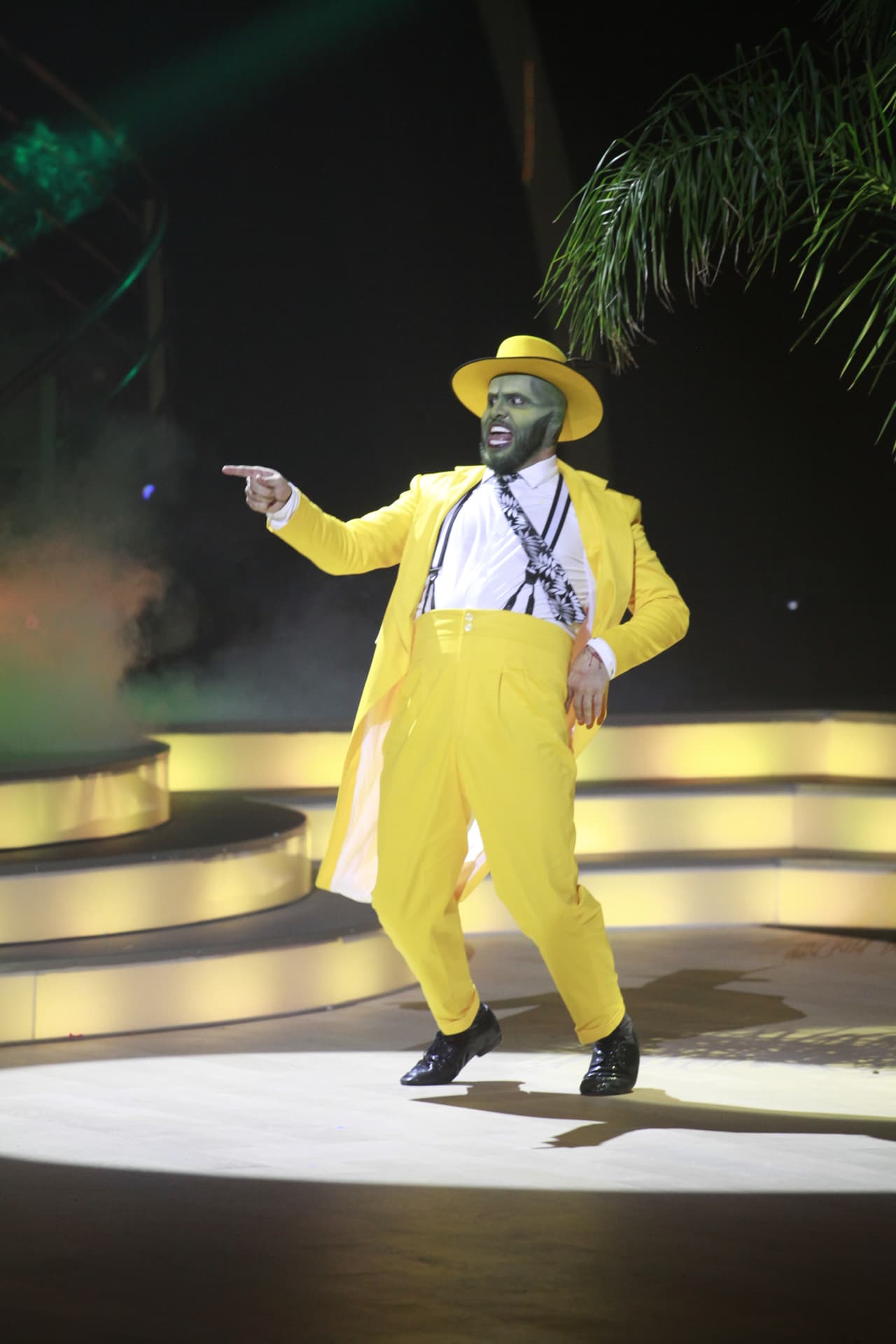 A él le tocó bailar 'Hey Pachuco', tema que forma parte del soundtrack de la cinta.