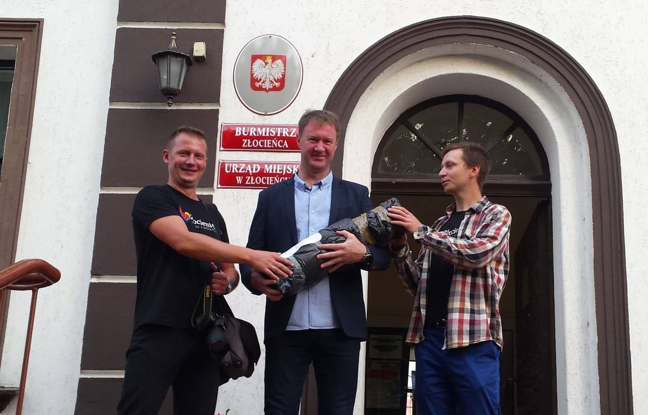 Poco después, el cilindro fue trasladado al Museo Nacional de Szczecin. Allí utilizaron herramientas específicas para poder abrir la cápsula.