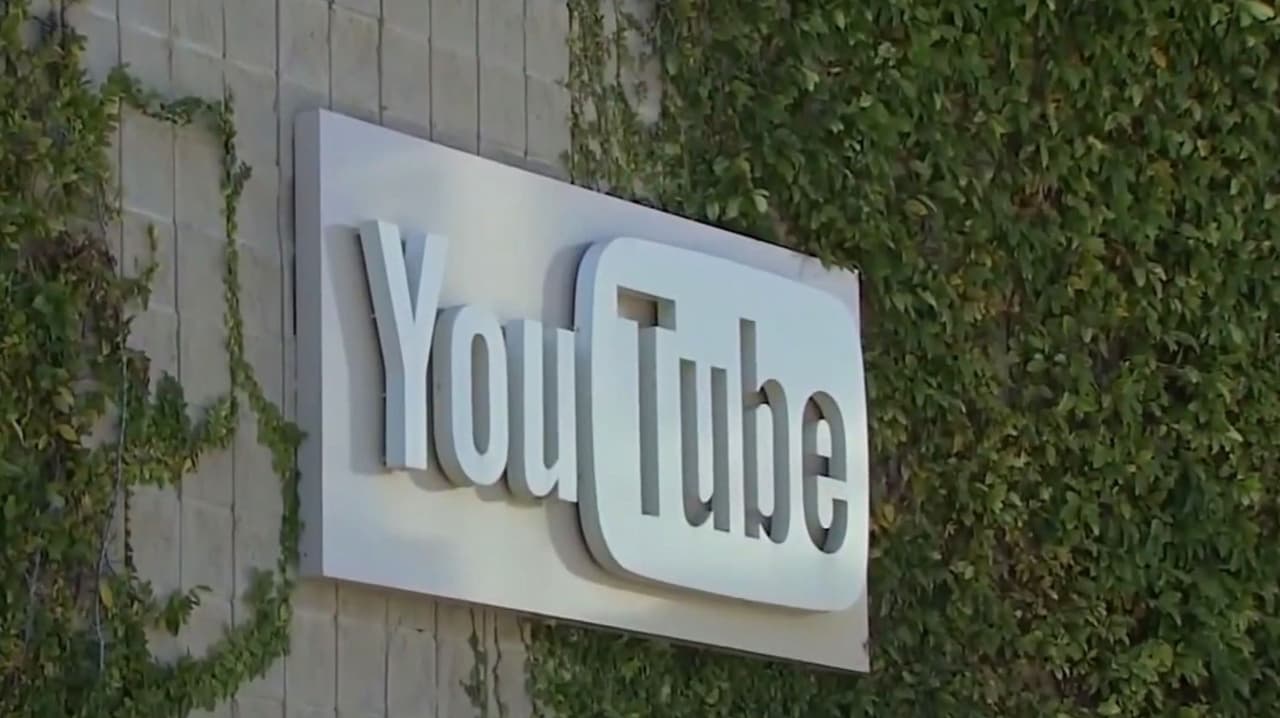 Noticias de negocios en 1 minuto: YouTube anuncia un ajuste de tarifas