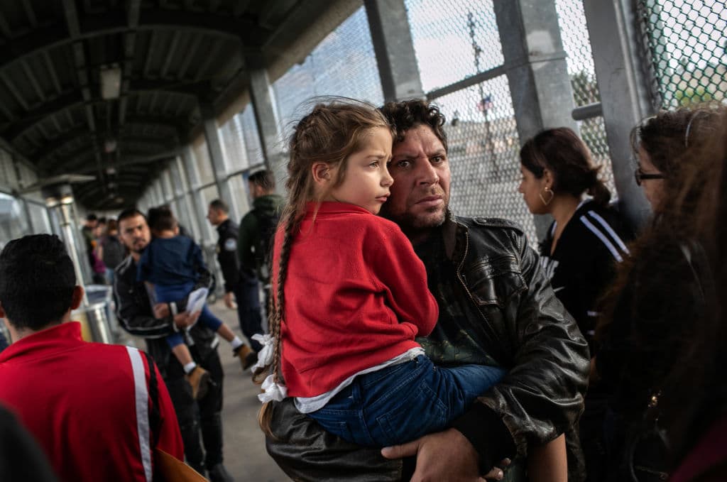 El Congreso investigará el "peligroso" programa que envía a solicitantes de asilo a México