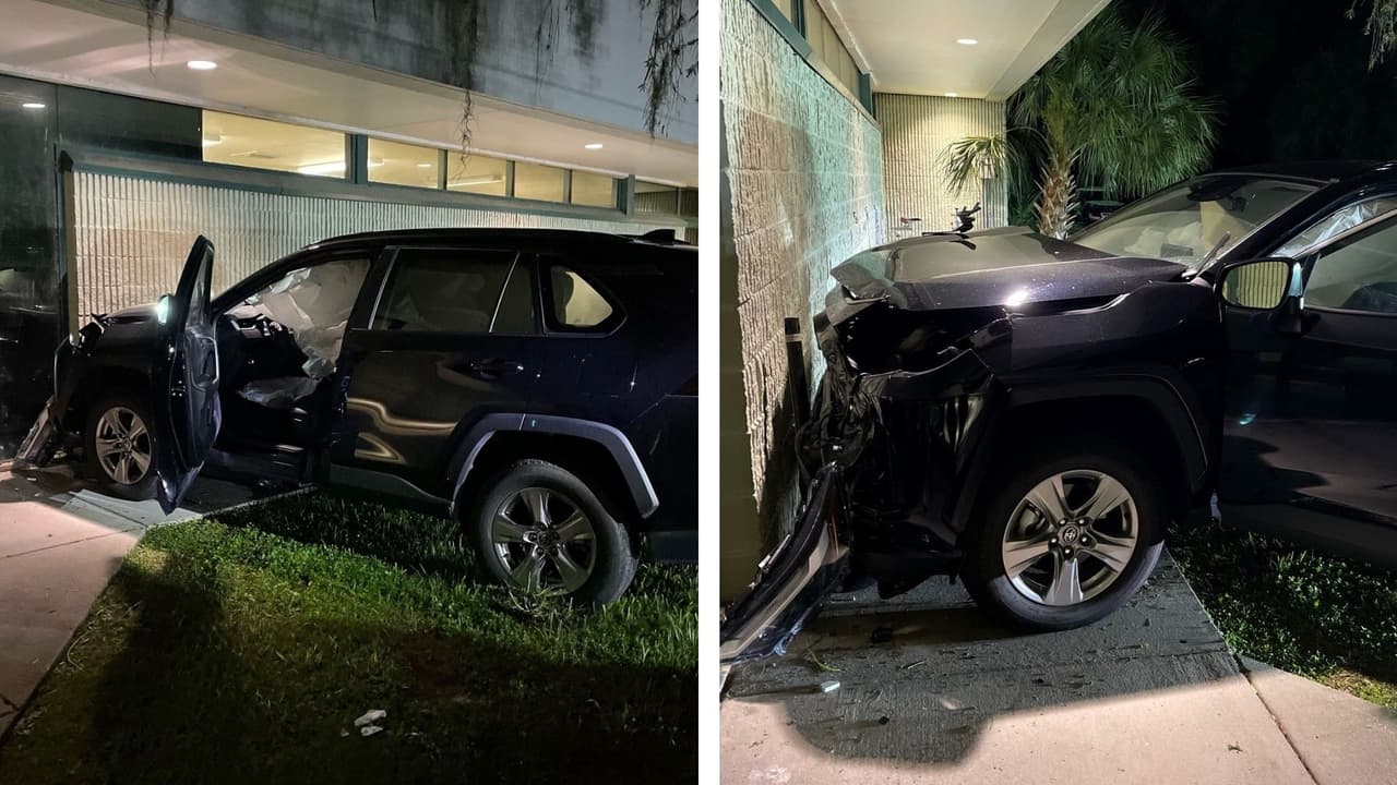 Adolescente choca intencionalmente un auto rentado contra estación de policía