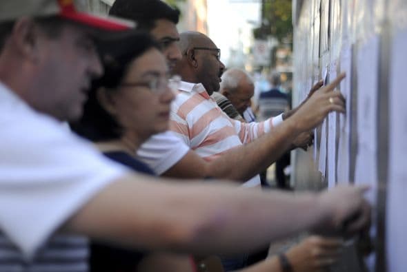 No obstante "estamos muy contentos del promedio nacional, esperamos que en los próximos minutos podamos anunciar al país que ya está el 100% abiertos", indicó Lucena al canal estatal de televisión.