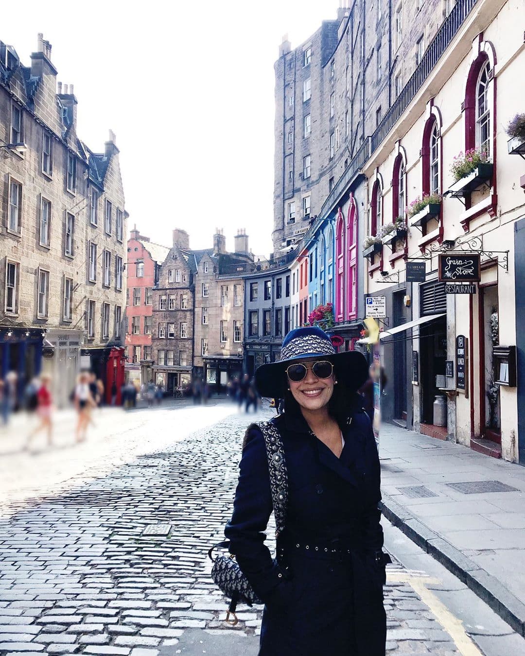 Las caminatas por las hermosas calles de Edimburgo no se hicieron esperar y nuestra conductora les mostró a sus seguidores en Instagram los rincones de la ciudad.