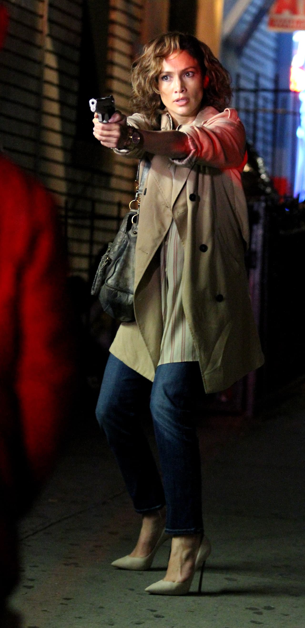 ¡No dispares Jennifer, no dispares!