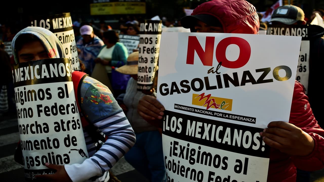 Las cinco contradicciones de Peña Nieto sobre el 'gasolinazo' y la política energética