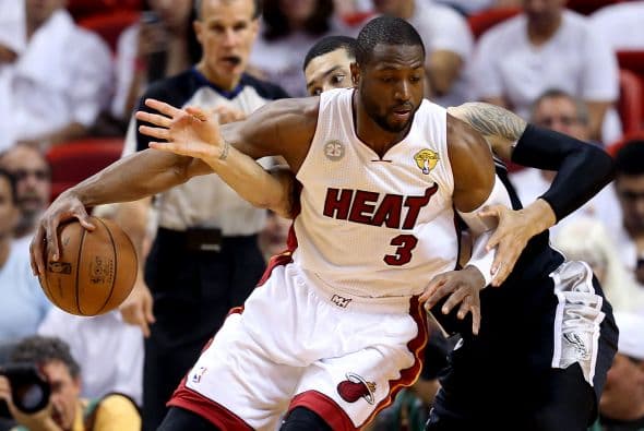 Wade sumó 10 puntos.