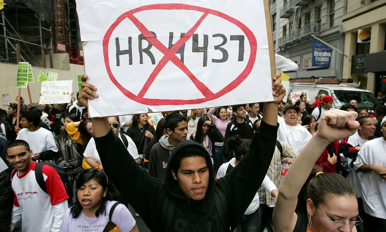 El proyecto HR 4437 desencadenó luna ola de protestas de inmigrantes en EEUU