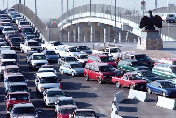 <b><a href="https://www.univision.com/local/arizona-ktvw/estos-son-los-cruces-fronterizos-de-arizona-afectados-por-nueva-medida-del-gobierno-trump">Este cierre parcial seguirá </a>en</b> 
<b>efecto hasta el 21 de enero 2021, </b>según autoridades fronterizas. Aún hay actividades permitidas entre ambos países, aquí te explicamos cuáles son.
<br>