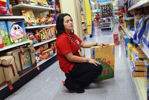 La empresa informó que en los próximos meses continuará evaluando si es necesario aumentar el número de empleados. Como años anteriores la cadena ofrecerá a los alrededor de 45,000 empleados, con los que cuenta la empresa todo el año, la posibilidad de hacer horas extra durante este periodo.