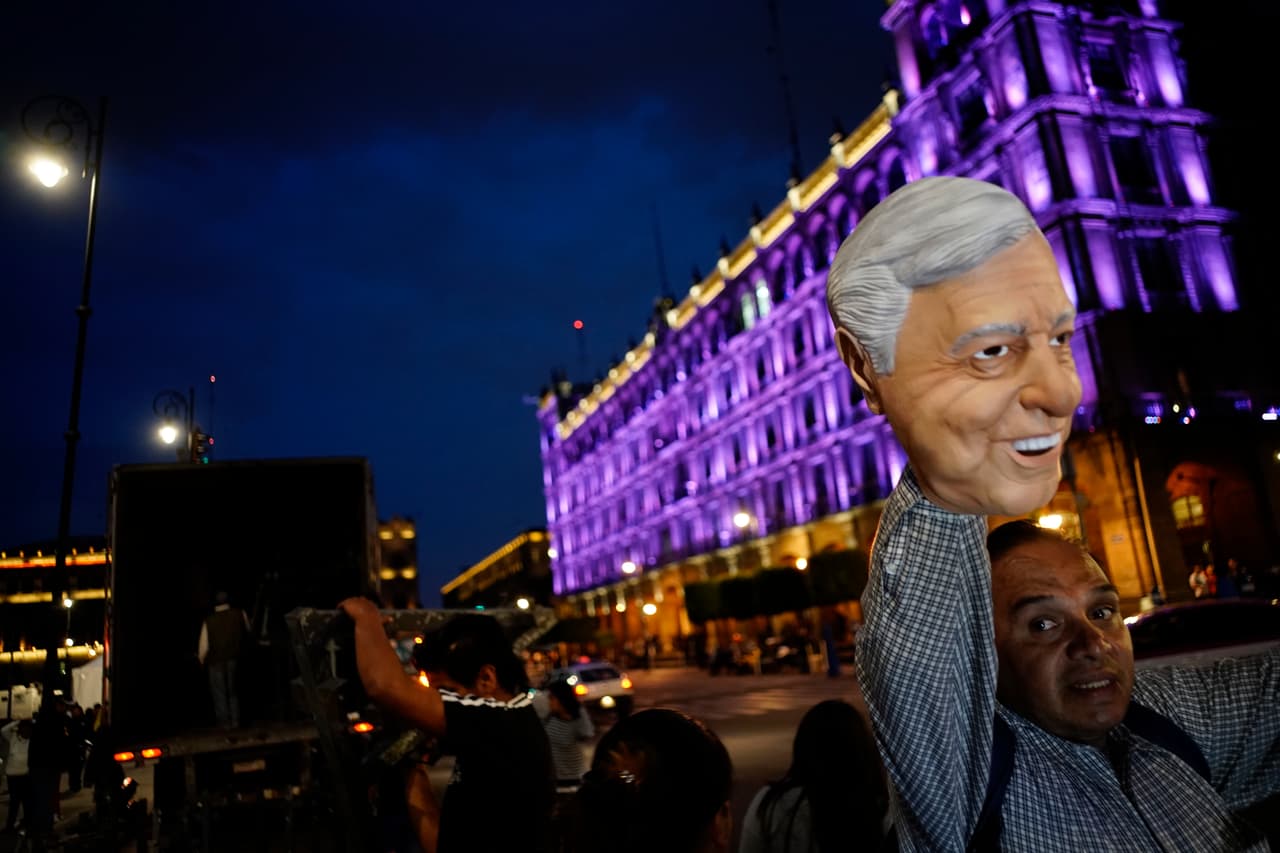 El candidato oficialista agregó que es un “hombre de instituciones y de leyes”, por lo que se va de la contienda “con la frente en alto”.