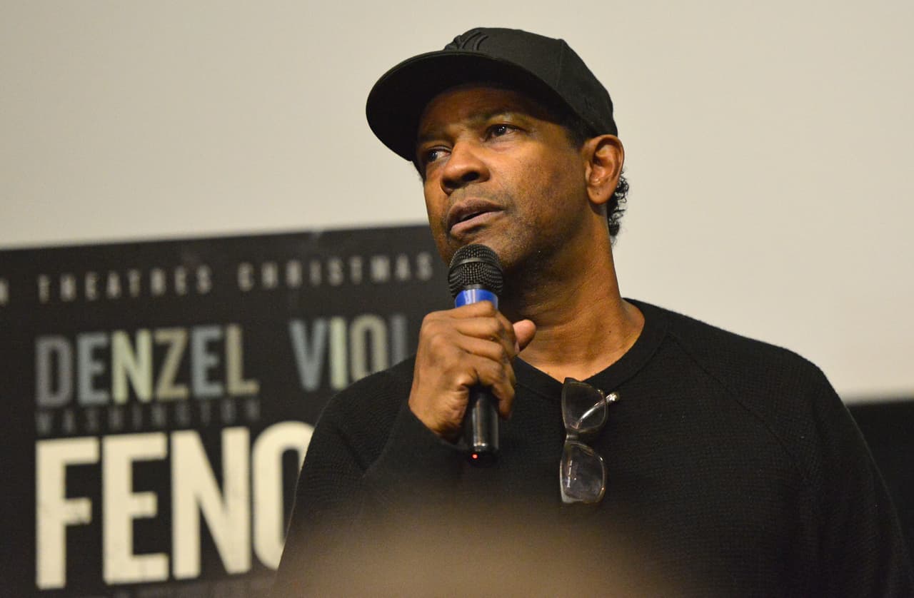 <b>Denzel Washington y, de nuevo, Trump</b>
<br>"Mientras que el resto del Hollywood liberal sigue intentando demonizar a Donald Trump, Denzel Washington está hablando a favor del presidente electo", decía una noticia que en su momento tuvo 70,000 'me gusta'. ¿El problema? Nada de lo que decía era cierto.