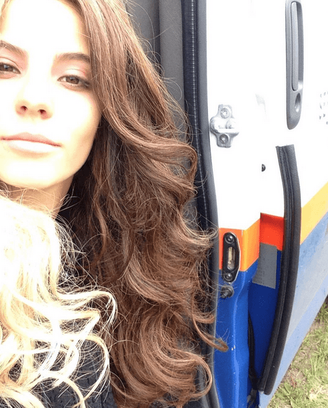 Aranza aprovechó las redes sociales para presumir su nueva y colorida cabellera.