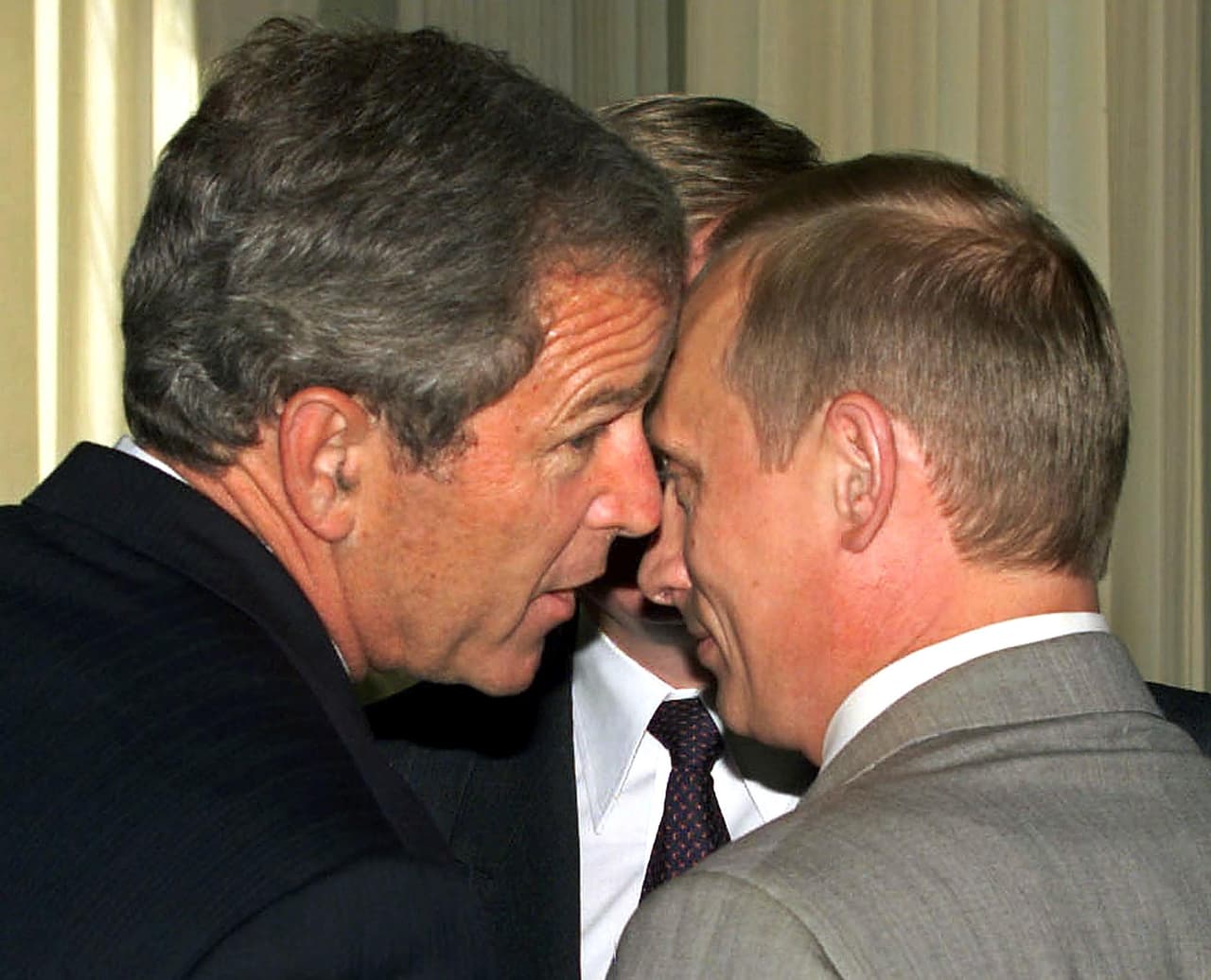 Putin y Bush fue en Génova, Italia, en el marco de la cumbre del G8. Fue el 20 de julio de 2001.