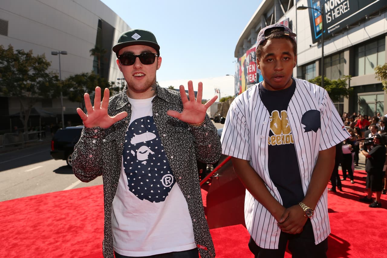 Asimismo, a otro amigo llamado Jimmy Murton le dejó los muebles de su hogar.